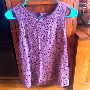 Gorgeous lilac lace Banana Republic Sleeveless Top